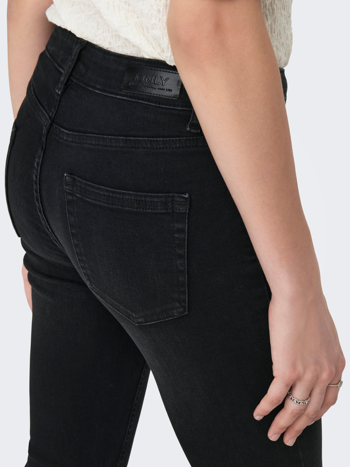 ONLBLUSH MW Flared Jeans - TAI1099